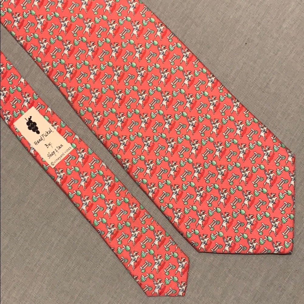 Vineyard Vines men's patterned tie